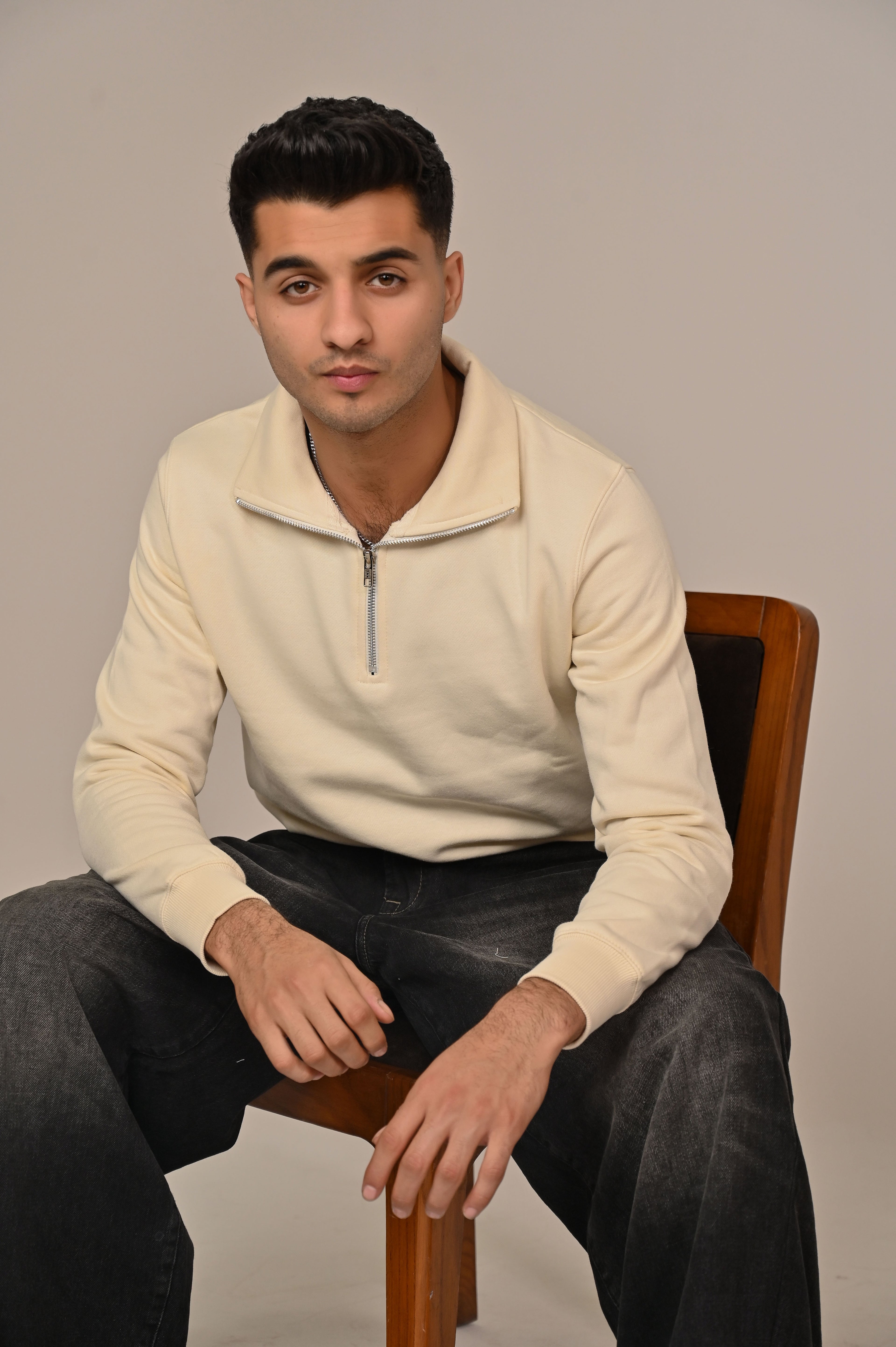 Off-White Open Zipper Sweatshirt - MAERIS